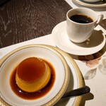 洋食 つばき - 名物プリンとコーヒー