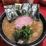 家系ラーメン とらきち家 - 