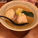 唯一無二のらぁ麺専門店 イ袋ワシづかみ - 