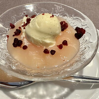 Russian Restaurant ROGOVSKI 銀座 - 洋梨ゼリーのパフェ