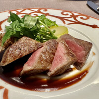 Russian Restaurant ROGOVSKI 銀座 - 高級銘柄牛のサーロインステーキ(高級なら銘柄を公開しても良いと思うが…)