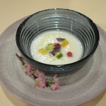 イタリアンレストラン Zucca - 大根のポタージュ・彩り大根とともに