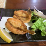 中板海鮮ホルモンあらた - フグの唐揚げ