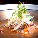 Ino Cantonese 日本橋 たかせ - 麻辣牛尾汁灼和牛片 和牛しゃぶしゃぶ肉とオックステールスープ 胡麻辣油風味