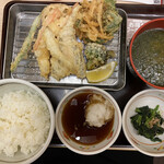 天丼・天ぷら本舗 さん天 - 白海老かき揚げとわかさぎの天ぷら定食