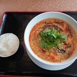 龍潭酒家 - 酸辣湯麵，ライス