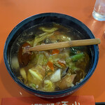 伊豆天山 - 五目入り汁そば 980円。