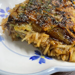 Okonomiyaki Shibata - すじモダン（断面）