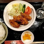 いくら丼 旨い魚と肴 北の幸 釧路港 - カキフライ定食