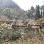 妙見石原荘 食菜石蔵 - 雨にけむるお向かえの宿