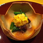Nanohana - 生とり貝、蟹の身、ミニ胡瓜、ウルイに林檎おろしと食用菊。