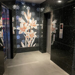 銀座 フレンチ Sublime Premium - エレベーターに乗り込み…