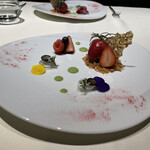 銀座 フレンチ Sublime Premium - いちごのムースと三種のベリー