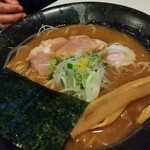 麺屋 侍 - 魚だし強調らーめん並（月曜日限定）850円