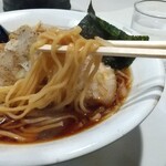 麺屋 侍 - 侍ブラックらーめんの麺
