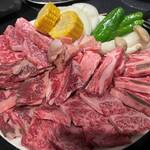 Yakiniku Mikiya - ファミリーセット（お肉6種＋焼き野菜、¥5,980）(2023/1)