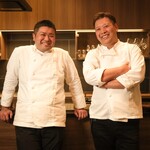 文菜華 - オーナーシェフ：渡辺展久（右）/料理長：三輪篤史（左）