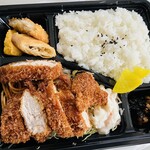 弁当・軽食 花 - とんかつ弁当　５００円