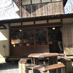 山辺の道 花もり - 店内には、カウンター席もあるけれど