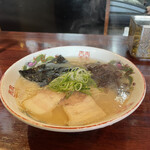 一葉軒 - ・ラーメン(680円)