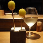 薪鳥新神戸 - 果実飴（シャインマスカット） + 四季春茶