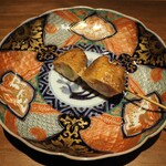 薪鳥新神戸 - 秋田 高原比内地鶏 手羽（葱入り）