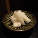 薪鳥新神戸 - 大根の甘酢漬け