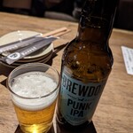 裏のさかな屋 - 世界のビール（パンクIPA）