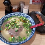 蘭州拉麺店 火焔山 - 全体図。