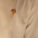 銀座 しのはら - ソムリエ？バッジ