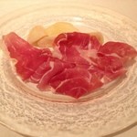 リストランテ・マッサ - 生ハムと桃