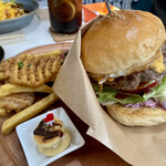 87cafe - 87 Burger & Potato Plate – JPY 1,584, Potato Flavor (Truffle) + JPY 99
