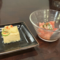 ざくろ 銀座店 - アスパラ豆腐とトマトサラダ