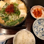 Motsugen - もつ煮込み定食 880円 ☆