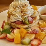 LIKO CAFE - フルーツパンケーキ
