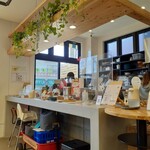 LIKO CAFE - キッチンのようすが見えます