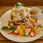 LIKO CAFE - フルーツパンケーキ