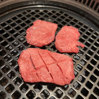 個室焼肉 さんびょうし 別邸 - 