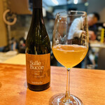 炭と伊 to-re - ペアリング２杯目はオレンジワイン