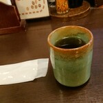 Shouya - お茶とおしぼりが来ました。