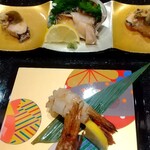 Oosaka Maimon Sushi - がすえび。添えてる頭がカリカリ。最高の海老。