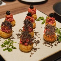 焼肉うしごろ 銀座店 - 和牛タルタルのグジェール、キャビアトリュフ乗せ