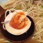 味玉　少し硬めの茹で具合