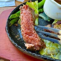 Mark Matsuoka Grill 中目黒 - ステーキ断面