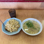 安全ラーメン - ラーメン@550+半焼きめし@410