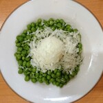 サイゼリヤ - 柔らか青豆とペコリーノチーズのサラダ ¥200