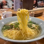 南海飯店 - ネギチャーシューメンの麺
