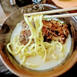 沖縄そば なかざ家 - うどんのようなオリジナル麺