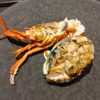 鉄板焼 Baknos - 伊勢海老、アワビ。ソースは白ワインと生クリーム絶品です✨