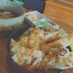 味処 太一 - 天丼を斜めから。